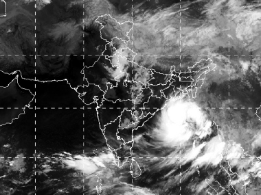 Cyclone Mora: 33 Bangladeshi fishermen rescued from Bay of Bengal by Indian Navy Cyclone Mora: 33 Bangladeshi fishermen rescued from Bay of Bengal by Indian Navy