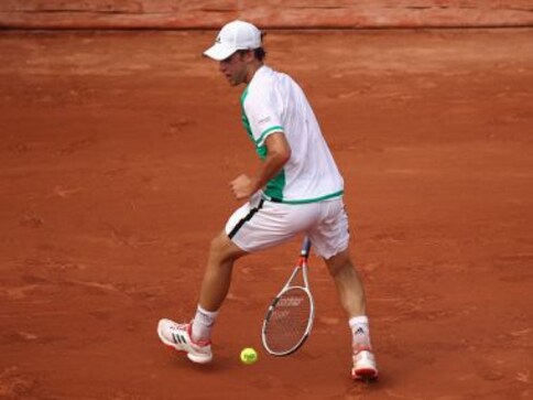 French Open 2017: Watch Dominic Thiem pull off an incredible tweener in his win over Bernard Tomic French Open 2017: Watch Dominic Thiem pull off an incredible tweener in his win over Bernard Tomic