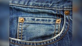 Super-tight jeans and long drives can be a lethal combo; doctors recommend loose-fitting clothes when travelling