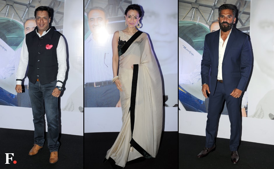 Madhur Bhandrakar, Ameesha Patel and Suneil Shetty are seen making their way into the book launch venue. Photos: Sachin Gokhale/Firstpost Madhur Bhandrakar, Ameesha Patel and Suneil Shetty are seen making their way into the book launch venue. Photos: Sachin Gokhale/Firstpost