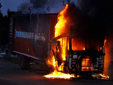Maoist attack in Jharkhand: Railway tracks blown up, vehicles torched in Bokaro and Giridih districts Maoist attack in Jharkhand: Railway tracks blown up, vehicles torched in Bokaro and Giridih districts