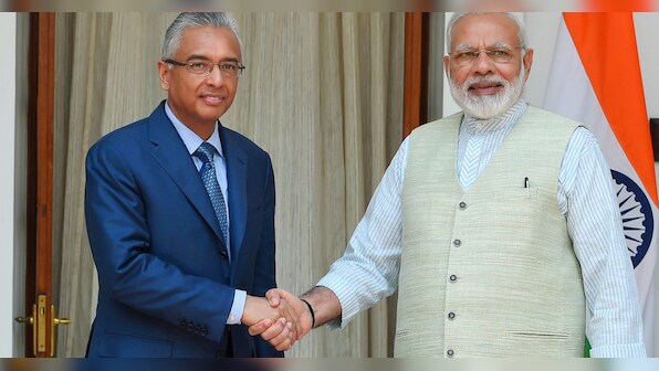 India signs five pacts with Mauritius, offers $500 million credit