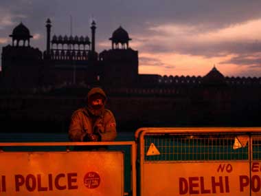Delhi Police arrests Paharganj hotel manager for making hoax calls to blow up Red Fort and Connaught Place Delhi Police arrests Paharganj hotel manager for making hoax calls to blow up Red Fort and Connaught Place