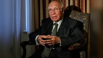 Kulbhushan Jadhav verdict: Defiant Sartaj Aziz says ICJ ruling cannot override Pakistan's domestic law