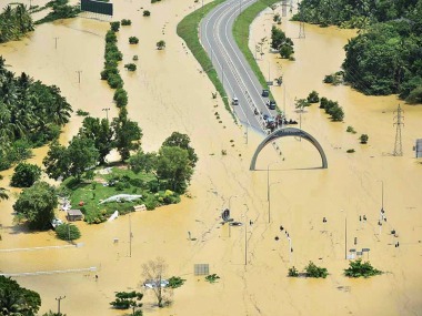 Sri Lanka floods: Death toll exceeds 200 in decade's worst deluge; 96 still missing Sri Lanka floods: Death toll exceeds 200 in decade's worst deluge; 96 still missing