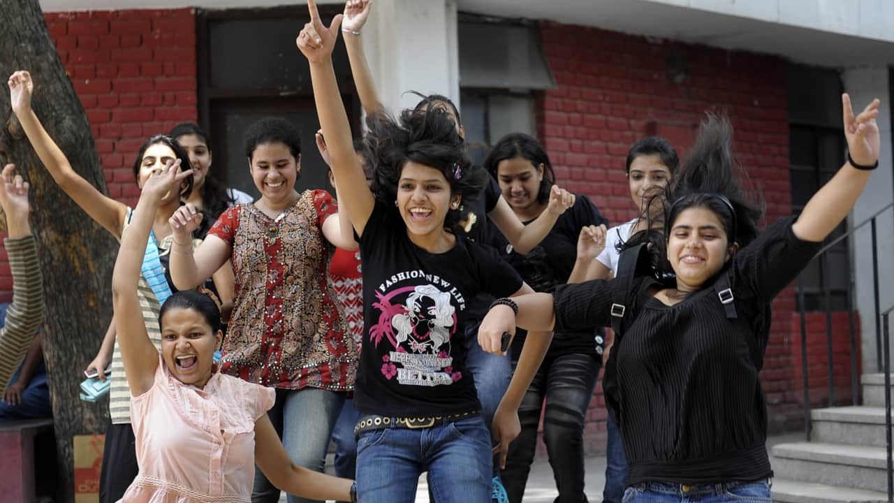 Tamil Nadu SSLC Class 10 2017 Results Girls Outshine Boys Check Marks 
