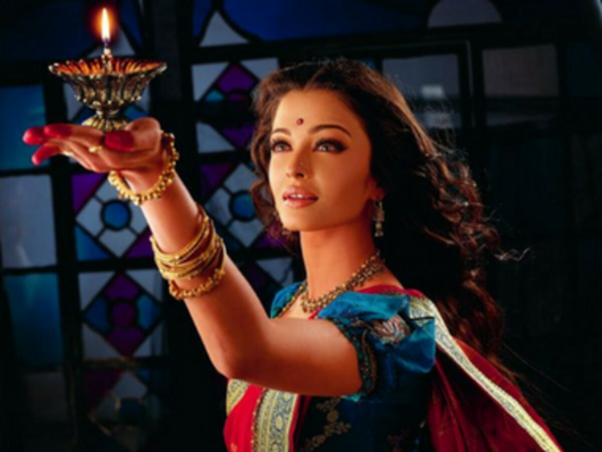 Aishwarya Rai as Paro in Devdas 2002 Indian Art Desi 