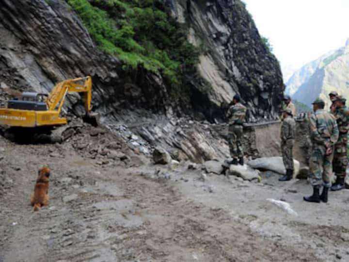 Uttarakhand landslide: 800 stranded tourists resume journey as officials work to clear highways