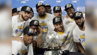 NBA playoffs: Stephen Curry, Kevin Durant shine as Warriors sweep into third straight Finals