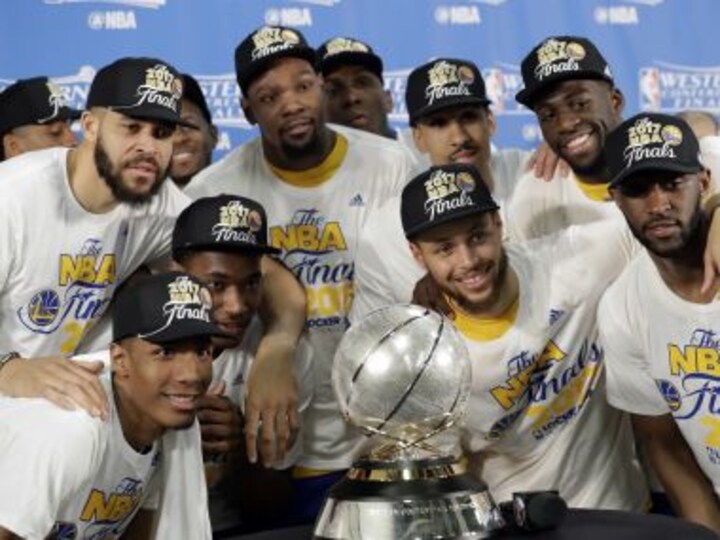 NBA playoffs: Stephen Curry, Kevin Durant shine as Warriors sweep into third straight Finals