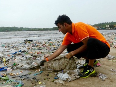 Versova Beach clean-up: Activist Afroz Shah meets Devendra Fadnavis, says no plan to resume drive Versova Beach clean-up: Activist Afroz Shah meets Devendra Fadnavis, says no plan to resume drive