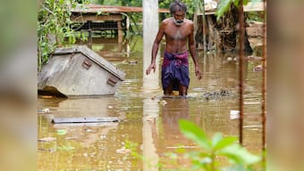 Sri Lanka floods: 100 people dead, 99 missing as India provides help