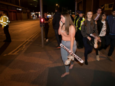 Manchester Arena terror attack LIVE: Attacker dead, police investigating whether he acted alone Manchester Arena terror attack LIVE: Attacker dead, police investigating whether he acted alone