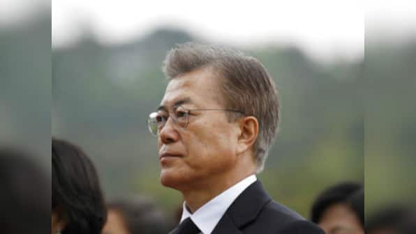 Seoul offers talks with Pyongyang, propose resuming reunion of families to ease tension