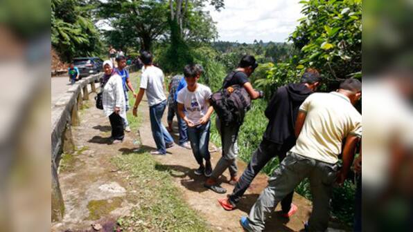 Philippines' death toll climbs to 95; clashes continue for sixth day between army and militants