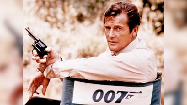 Roger Moore: Russell Crowe, Paul McCartney and other celebs pay tributes to 'the spy we loved'