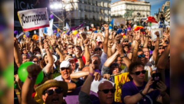 Thousands rally in Spain against PM Mariano Rajoy following corruption scandal; no-confidence motion tabled