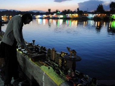 After three days of curfew and shutdowns, Kashmir Valley limps back to normalcy After three days of curfew and shutdowns, Kashmir Valley limps back to normalcy