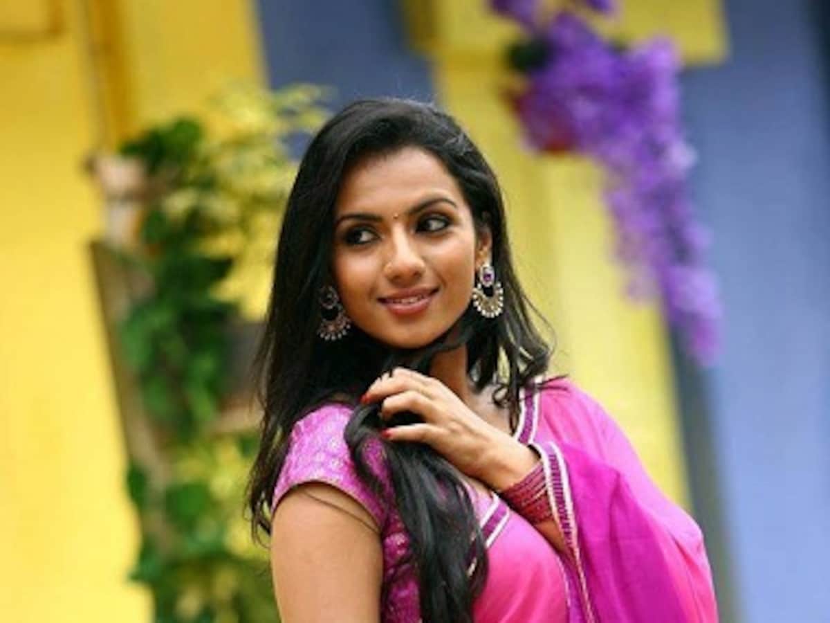 1200px x 900px - Kannada actress Sruthi Hariharan files complaint with Cyber Crime Cell over  morphed pictures-Entertainment News , Firstpost