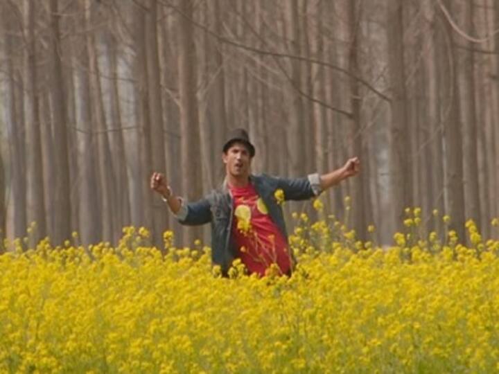 Sushant Singh Rajput pays tribute to Shah Rukh Khan in Raabta song, says he is a great fan