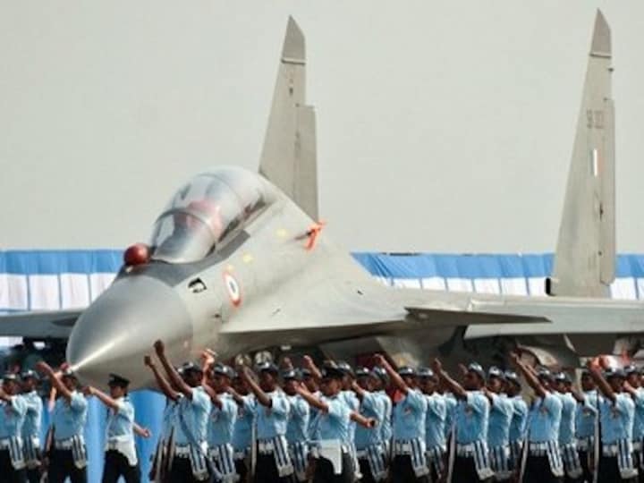 Sukhoi-30 jet: China ready to help India search for missing pilots