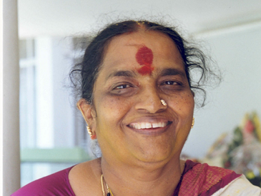 Parvathamma Rajkumar funeral: Advocate files complaint over draping of tricolour on coffin Parvathamma Rajkumar funeral: Advocate files complaint over draping of tricolour on coffin