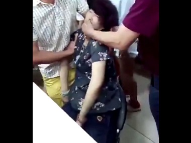 Woman in China faints after accidentally breaking jade bracelet priced at $44,000 Woman in China faints after accidentally breaking jade bracelet priced at $44,000