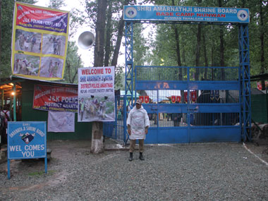 Amarnath Yatra: Fragile security situation deters pilgrims, affects business Amarnath Yatra: Fragile security situation deters pilgrims, affects business