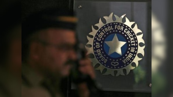 Anil Kumble resigns: BCCI extends deadline on applications for India head coach