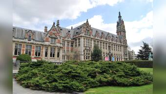Free University of Brussels wants female graduates to wear low necklines because it looks good: Wait what?
