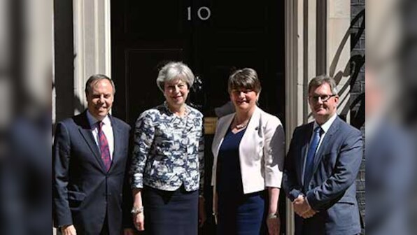 Theresa May pays the price to govern Britain, chalks out £ 1 billion deal with DUP
