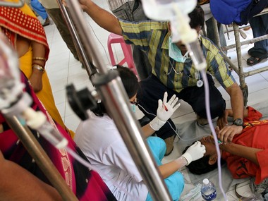 Four sanitation workers die of asphyxiation while cleaning septic tank in Delhi Four sanitation workers die of asphyxiation while cleaning septic tank in Delhi