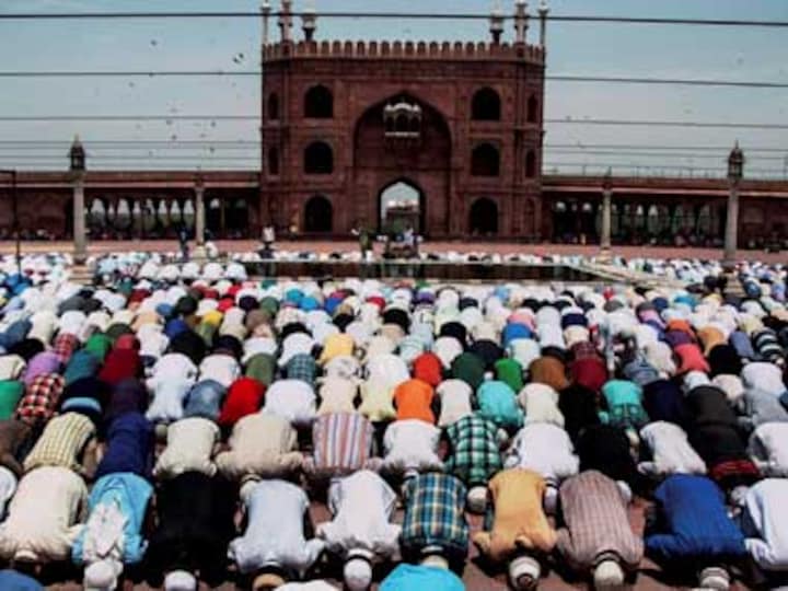 Eid-ul-Fitr 2017 to be celebrated in India on Monday: Moon sighted in Bihar, West Bengal, Assam and Uttar Pradesh