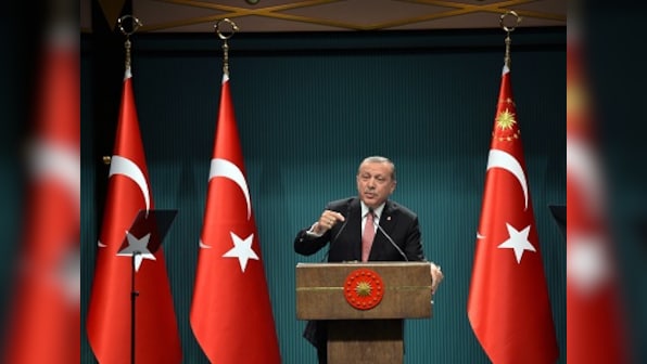 Recep Erdoğan calls for lifting Qatar blockade, approves Turkish troops deployment in Gulf nation