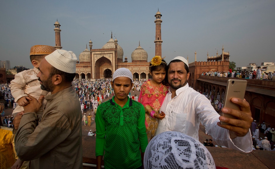 Eid-ul-Fitr 2017: Muslims gather across India to celebrate 