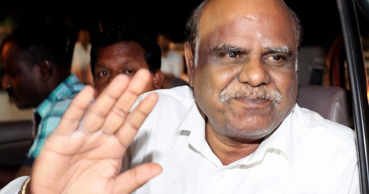 Justice CS Karnan Lodged In Presidency Jail; Supreme Court Says Won't ...