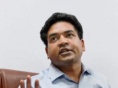 In Twitter video, rebel AAP MLA Kapil Mishra calls Barkha Dutt, Shehla Rashid 'traitors', says they should be 'dragged out of homes' In Twitter video, rebel AAP MLA Kapil Mishra calls Barkha Dutt, Shehla Rashid 'traitors', says they should be 'dragged out of homes'