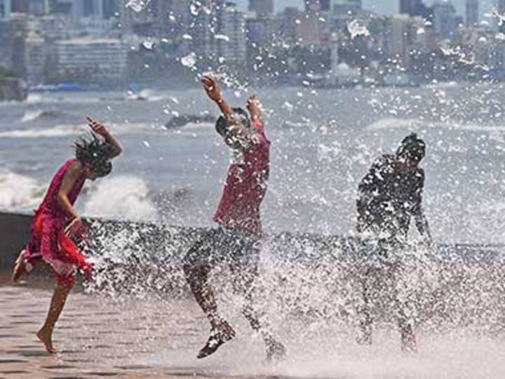 IMD weather forecast: Heavy showers predicted in Mumbai, Konkan for next two days