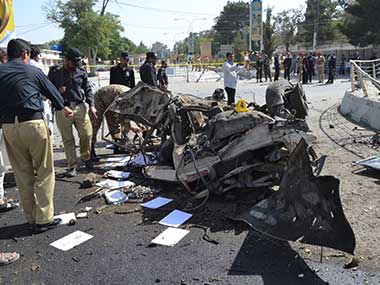Pakistan bombings: 73 killed, 100 injured in multiple attacks in Quetta, Karachi, Parachinar Pakistan bombings: 73 killed, 100 injured in multiple attacks in Quetta, Karachi, Parachinar