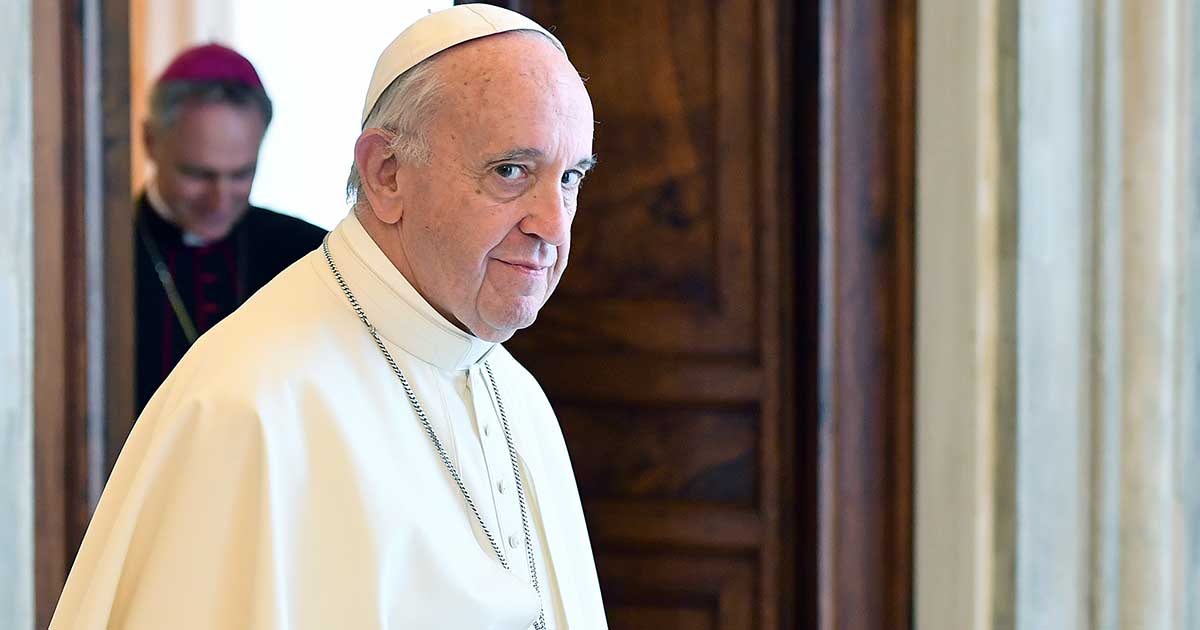 Pope Francis says refugees must be welcomed, learning from their hopes and pain dissolves fear Pope Francis says refugees must be welcomed, learning from their hopes and pain dissolves fear