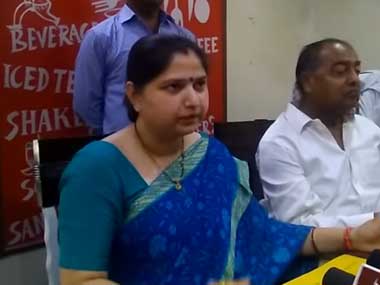 Remember Swachh Bharat Mission? UP BJP MP Priyanka Rawat doesn't, tosses plastic bottle into Saryu river Remember Swachh Bharat Mission? UP BJP MP Priyanka Rawat doesn't, tosses plastic bottle into Saryu river