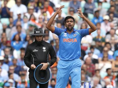 India vs Pakistan Final 2017: Ravindra Jadeja, Ravichandran Ashwin's defensive mindsets hurt the team badly India vs Pakistan Final 2017: Ravindra Jadeja, Ravichandran Ashwin's defensive mindsets hurt the team badly
