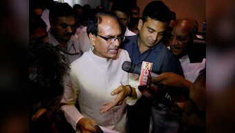 Madhya Pradesh farmers' protest: Shivraj Singh Chouhan visits Mandsaur, hands over Rs one crore each to victims