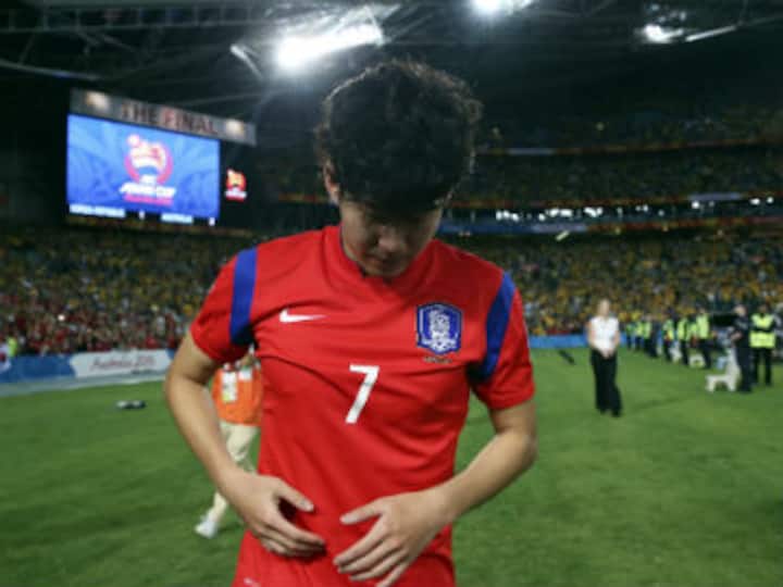 Premier League: Tottenham Hotspur's Korean star Son Heung-Min to get surgery after breaking arm against Qatar