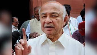 Kashmir unrest: Narendra Modi government should engage with separatists, says Sushil Kumar Shinde