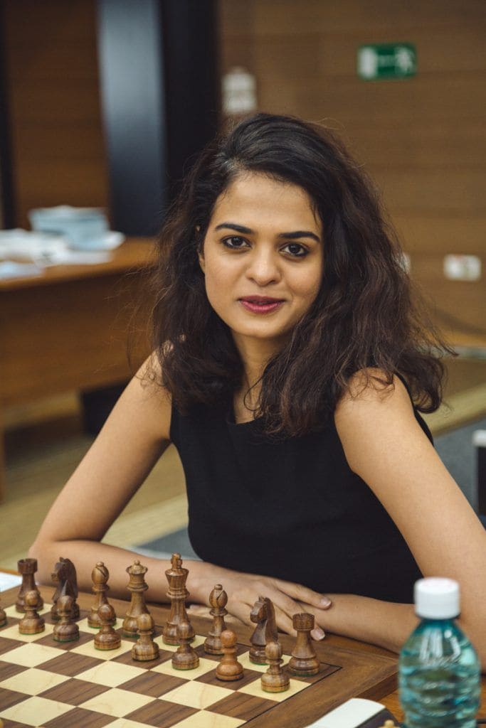 Tania Sachdev has got style, both on and off the board! (Image courtesy: FIDE)