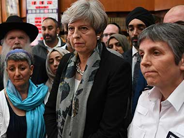 London van attack: Britain moves to ease tensions after hate crime against Muslims London van attack: Britain moves to ease tensions after hate crime against Muslims