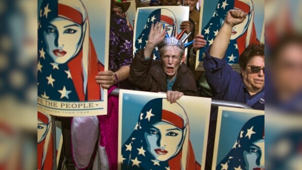 Donald Trump travel ban: State dept expands definition of 'close family' to include grandparents, in-laws, cousins