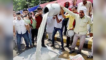 Maharashtra farmers' strike: CM Fadnavis says loan waivers will reach needy, calls UPA write-offs a 'scam'