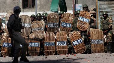 Kashmir unrest: Protesters back on streets after cops gun down two militants in Baramulla